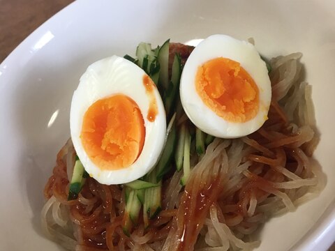 韓国麺でから〜いビビン麺